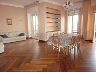 Appartamento in Affitto a Gallipoli, 160 m², arredato