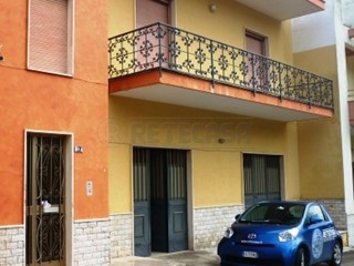 Casa Indipendente in Vendita a Tuglie, 280'000€, 200 m², con Box