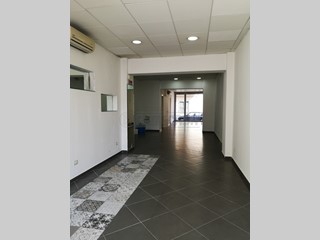 Immobile commerciale in Vendita a Palermo, zona Partanna-Mondello, 119'000€, 95 m²