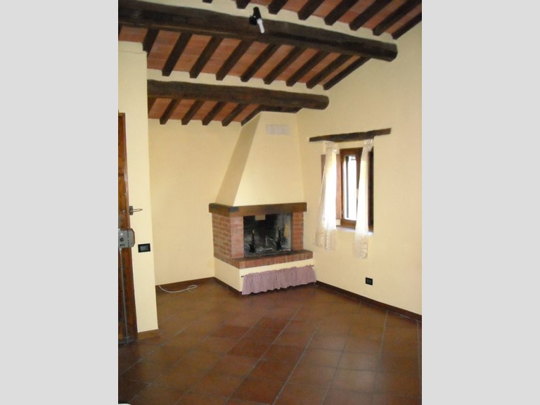 Quadrilocale in Vendita a Uzzano, zona Castello, 180'000€, 110 m², arredato