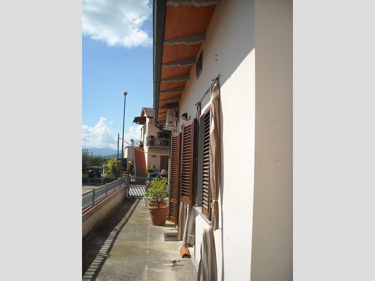 Villetta a schiera in Vendita a Montemurlo, zona Pressi Centro, 510'000€, 190 m², arredato
