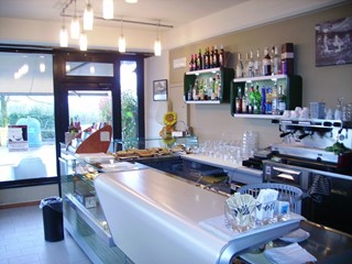 Attività commerciale in Vendita a Montale, 80'000€, 60 m², arredato