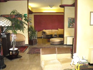 Attività commerciale in Vendita a Montecatini Terme, 1'150'000€, 1200 m², arredato