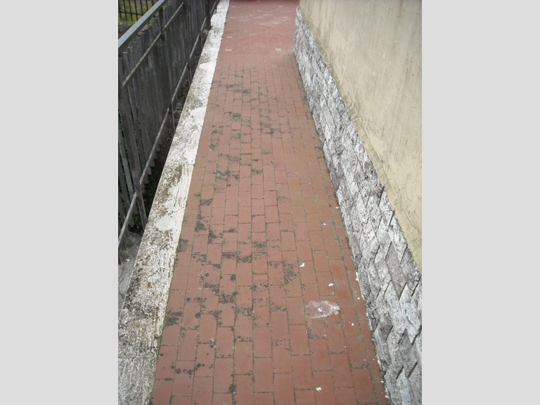 Quadrilocale in Vendita a Lamporecchio, zona San Baronto, 140'000€, 105 m², con Box