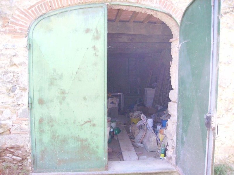 Casale in Vendita a Serravalle Pistoiese, zona Ville, 420'000€, 300 m², con Box