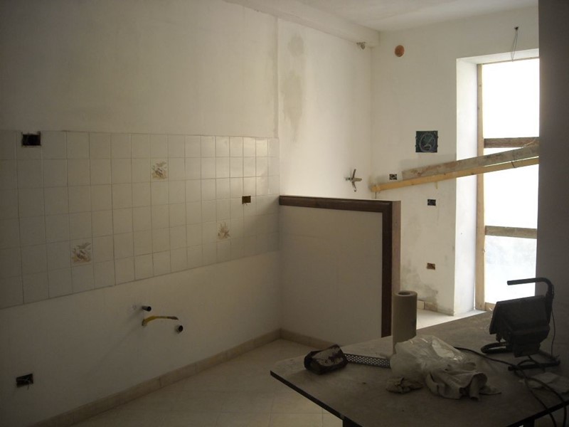Bilocale in Vendita a Monsummano Terme, zona vergine dei pini, 89'000€, 50 m², con Box