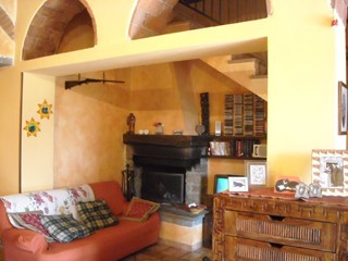 Casa Semi Indipendente in Vendita a Pistoia, zona Pt est, 350'000€, 145 m², con Box