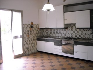 Appartamento in Vendita a Larciano, zona San Rocco, 220'000€, 220 m², con Box