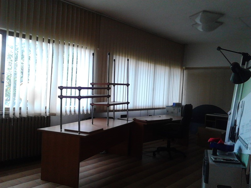 Capannone in Vendita a Monsummano Terme, zona vergine dei pini, 650'000€, 1200 m², con Box