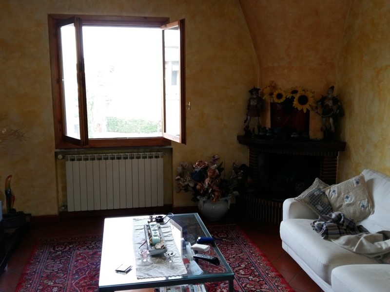 Quadrilocale in Vendita a Poggio a Caiano, zona Centro, 399'000&euro;, 180 m², con Box