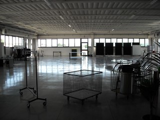 Capannone in Vendita a Agliana, zona Zona Artigianale, 2000 m²