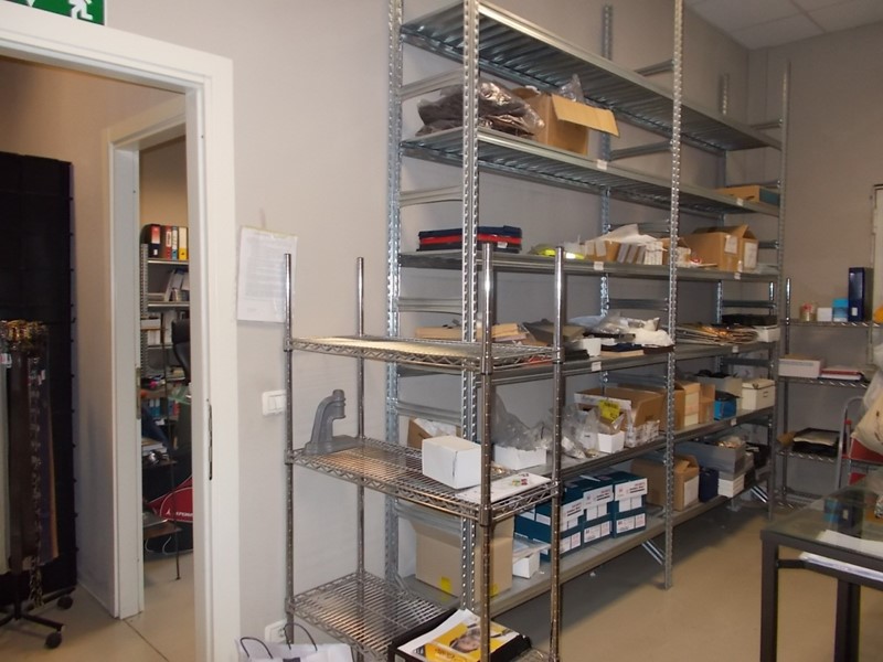 Capannone in Vendita a Pistoia, zona S. Agostino, 160'000€, 207 m²