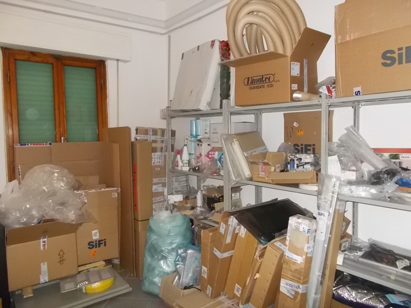 Attività commerciale in Vendita a Vernio, 45'000€, 35 m², arredato