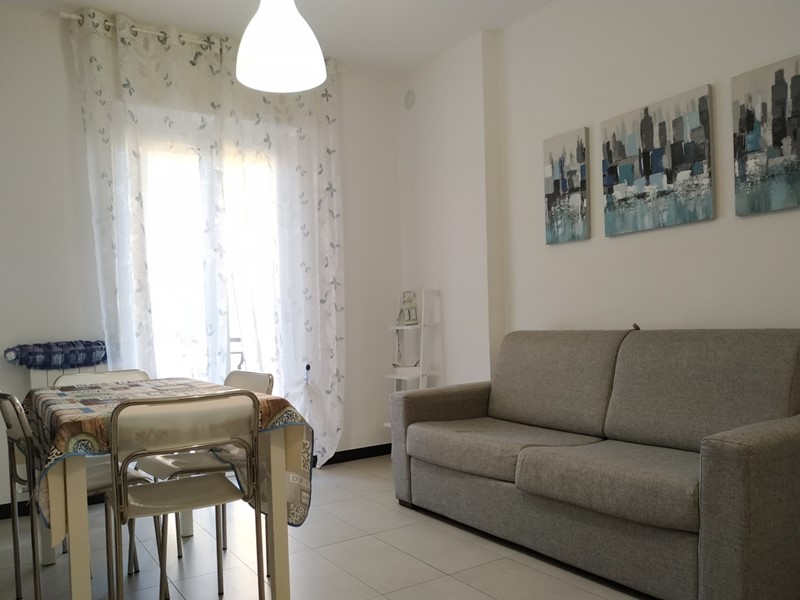 Trilocale in Affitto a Sestri Levante, zona centro, 2'600€, 50 m², arredato