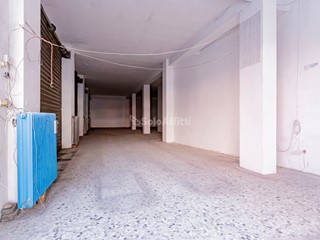 Capannone in Affitto a Sassuolo, 1'600€, 210 m²