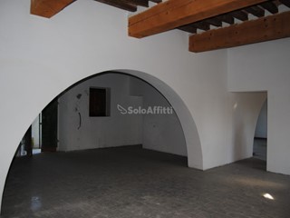 Capannone in Affitto a Livorno, zona Picchianti, 1'500€, 150 m²