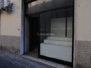 Capannone in Affitto a Livorno, zona Centro, 950€, 100 m²