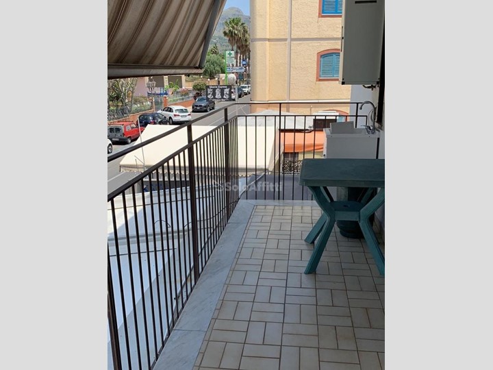 Trilocale in Affitto a Giardini Naxos, zona Recanati, 400€, 50 m², arredato