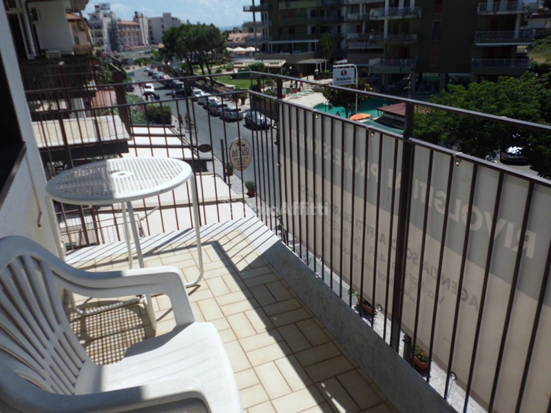 Bilocale in Affitto a Giardini Naxos, zona Recanati, 450€, 50 m², arredato