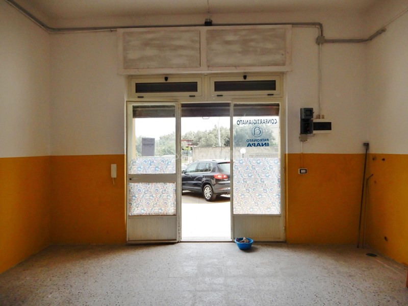 Capannone in Affitto a Catanzaro, zona Stadio - Ospedale, 550&euro;, 80 m²