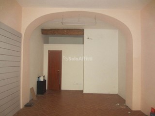 Capannone in Affitto a San Giovanni Valdarno, zona Centro, 750€, 45 m²