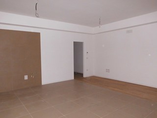 Appartamento in Vendita a Jesi, 119 m², con Box