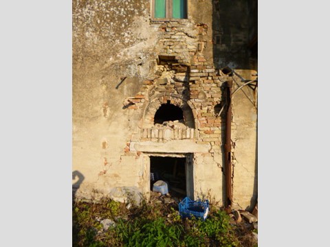 Casale in Vendita a Jesi, 270 m²