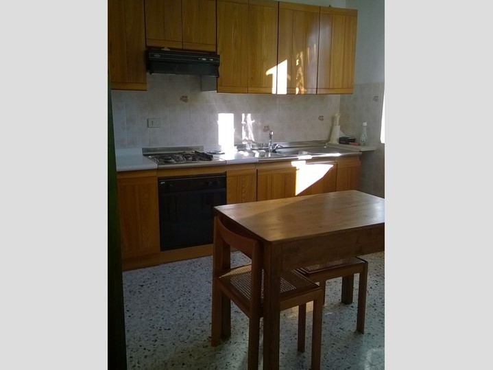 Appartamento in Vendita a Jesi, 110 m², con Box