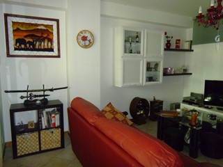 Quadrilocale in Vendita a Jesi, 100'000€, 70 m², arredato, con Box