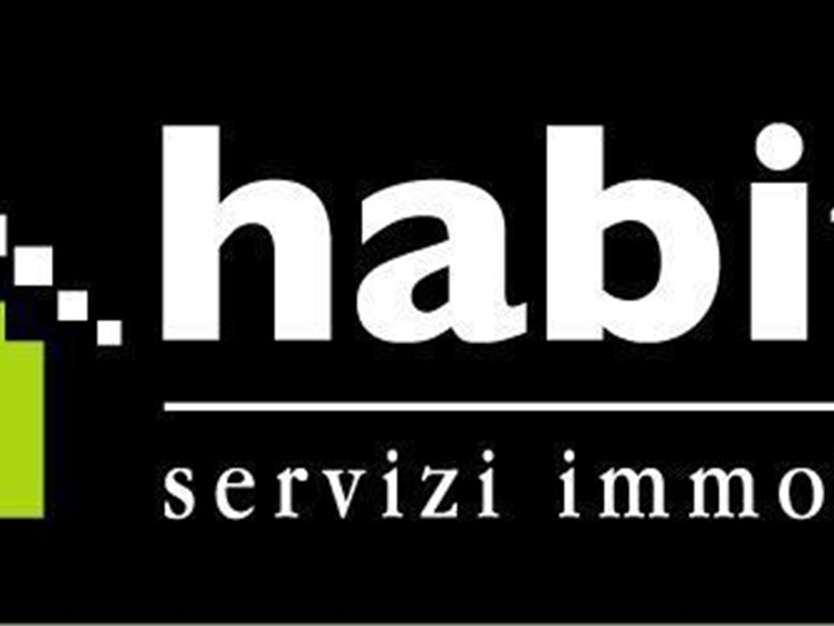 Appartamento in Vendita a Jesi, zona CENTRO CITTA', 140'000€, 100 m², arredato, con Box