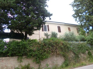 Villa in Vendita a San Marcello, 310'000€, 280 m², con Box