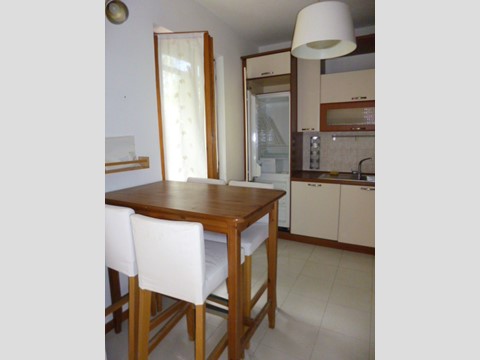 Trilocale in Vendita a Jesi, 100'000€, 60 m², arredato