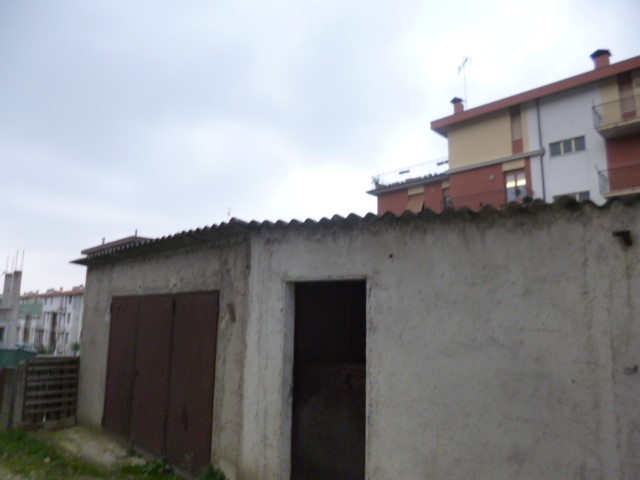 Appartamento in Vendita a Castelplanio, zona Macine-borgo Loreto, 52'000€, 70 m², con Box