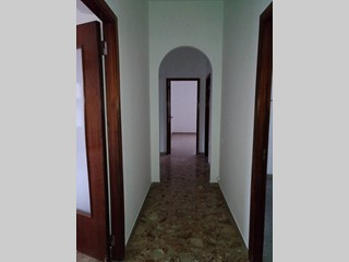 Appartamento in Vendita a Maiolati Spontini, 79'000€, 120 m², con Box