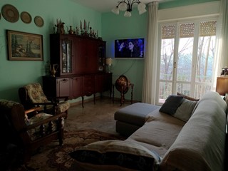 Appartamento in Vendita a Jesi, 128'000&euro;, 110 m², con Box