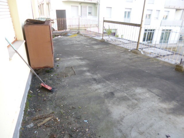 Appartamento in Vendita a Chiaravalle, 95'000€, 100 m², con Box