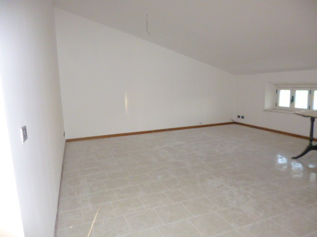 Trilocale in Vendita a Maiolati Spontini, zona Scorcelletti, 49'000€, 50 m²