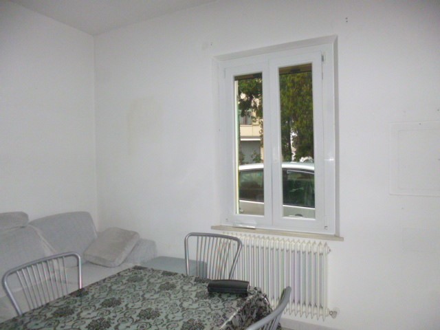 Appartamento in Vendita a Jesi, 65'000&euro;, 45 m², arredato
