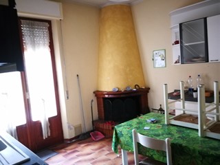 Villa in Vendita a Monte Roberto, 180'000€, 130 m²