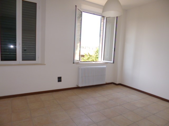 Appartamento in Vendita a Jesi, 70'000&euro;, 60 m²