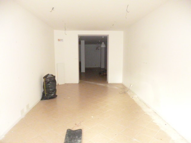 Immobile commerciale in Affitto a Jesi, 550€, 120 m²
