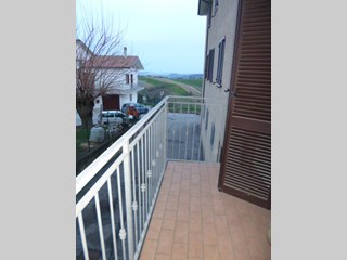 Trilocale in Vendita a Santa Maria Nuova, 125'000€, 65 m², con Box