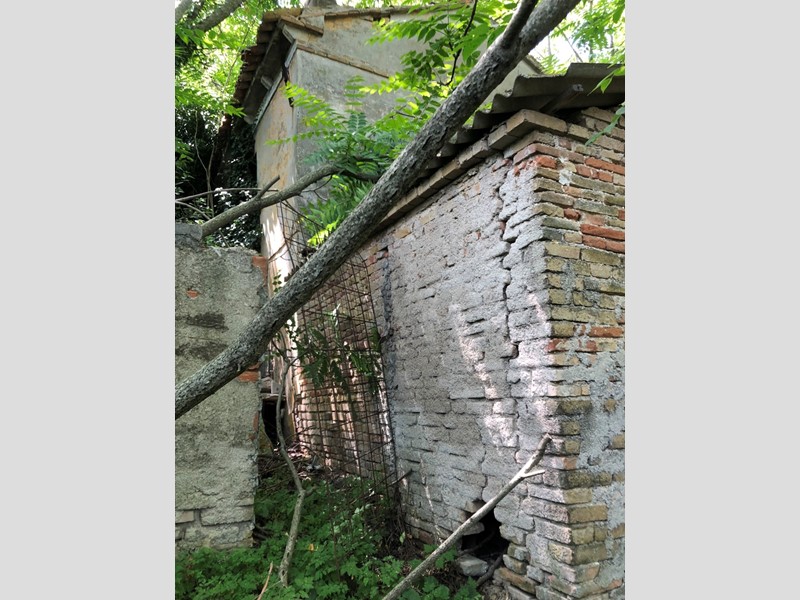 Casale in Vendita a Monte San Vito, 150'000€, 160 m²