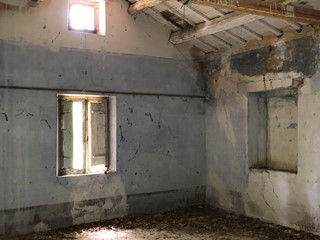 Casale in Vendita a Monte San Vito, 150'000€, 160 m²