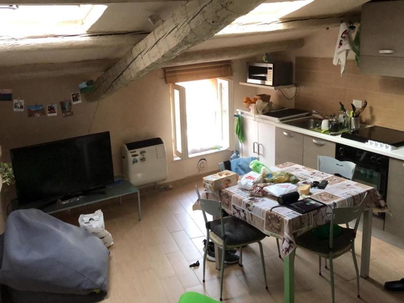 Trilocale in Vendita a Jesi, zona CENTRO STORICO, 50'000€, 40 m², arredato