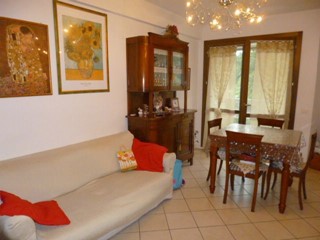 Quadrilocale in Vendita a Jesi, 100'000€, 64 m², con Box