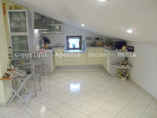Bilocale in Vendita a Fosdinovo, zona Caniparola, 140'000€, 70 m², arredato