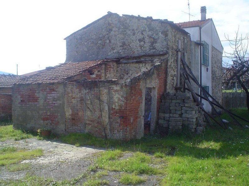 Casa Indipendente in Vendita a Sarzana, 120'000&euro;, 80 m²