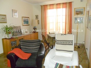 Casa Indipendente in Vendita a Sarzana, 500'000€, 180 m², con Box