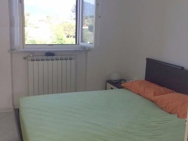 Trilocale in Vendita a Ameglia, 170'000&euro;, 70 m², con Box